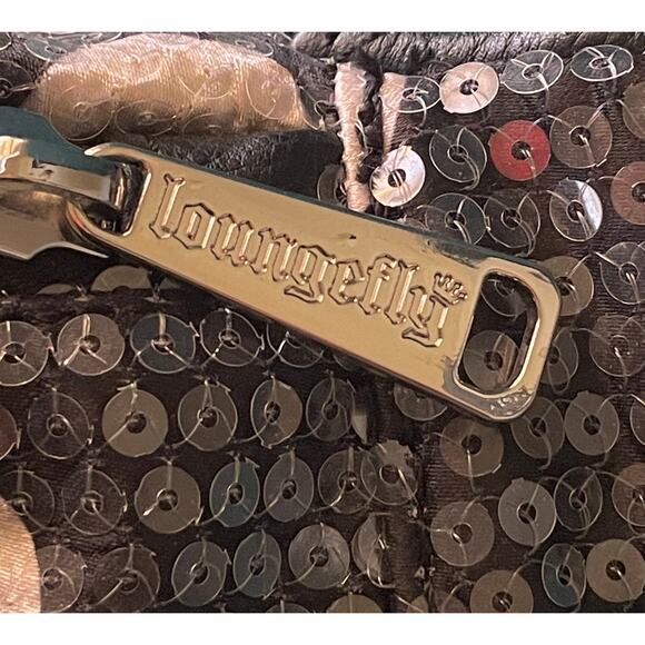 Loungefly x Disney Minnie Mouse Sequined Fanny Pack Polka Dot Belt Bag - Picture 11 of 12